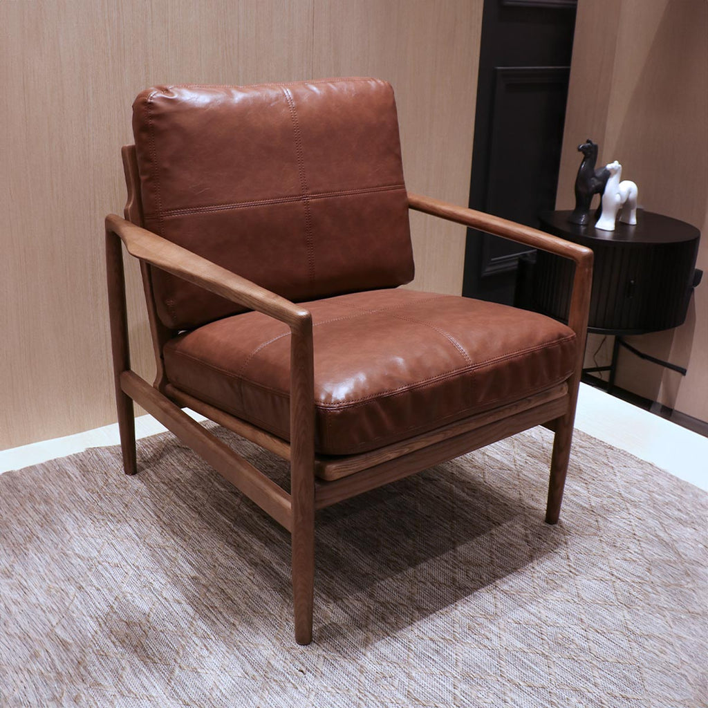 Silla NEUCHATEL eco cuero Marrón madera nogal 67 x 79 x 79cm