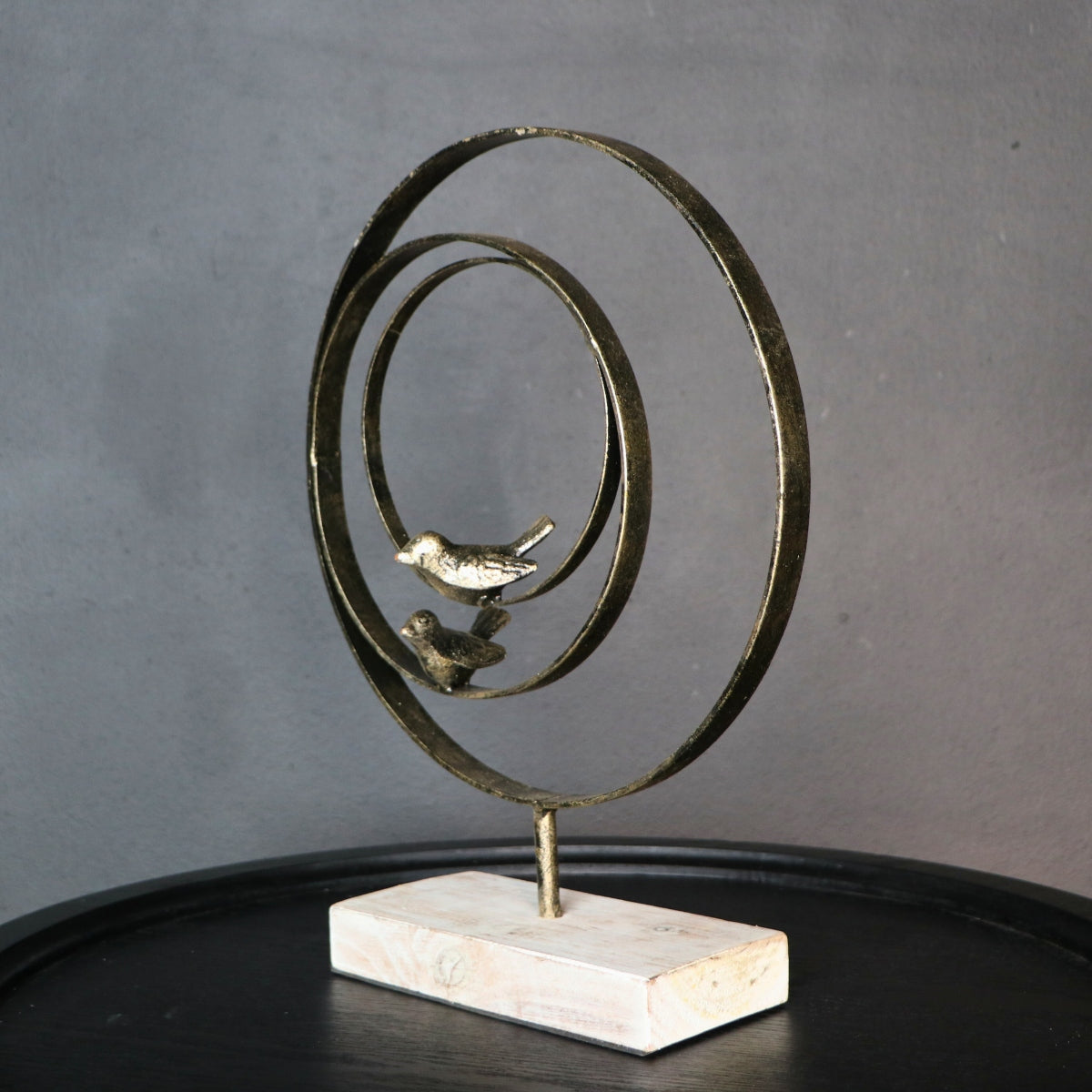 Escultura Chincol circular gris 30 x 10 x 39cm