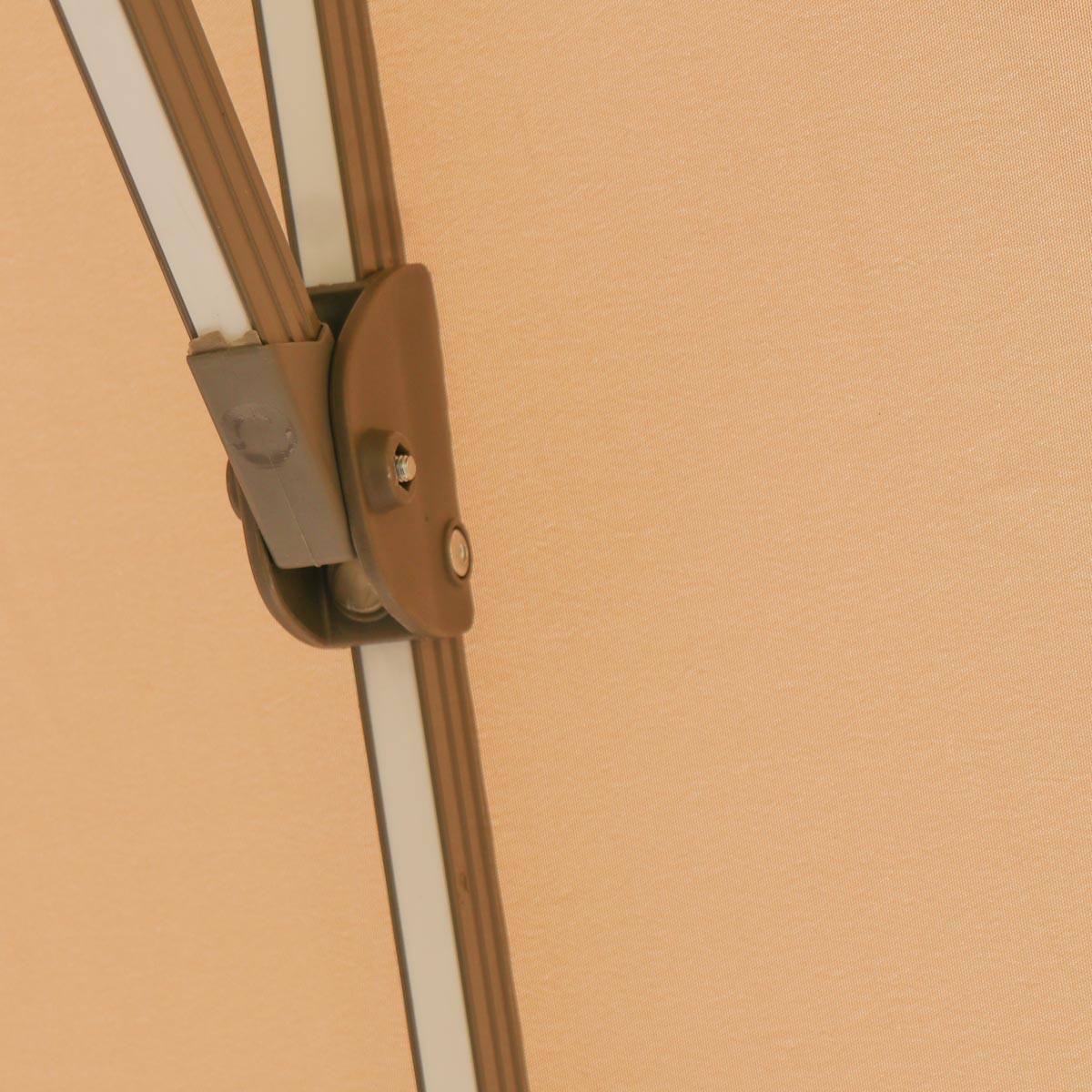 Quitasol Amanda / luz LED / Tela revestimiento PU / Ventilación superior / Color Beige 3 x 3mt+ Base rellenable