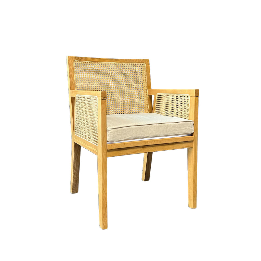 Silla New Naura con Brazos Madera Fresno Walnut y Ratán Natural