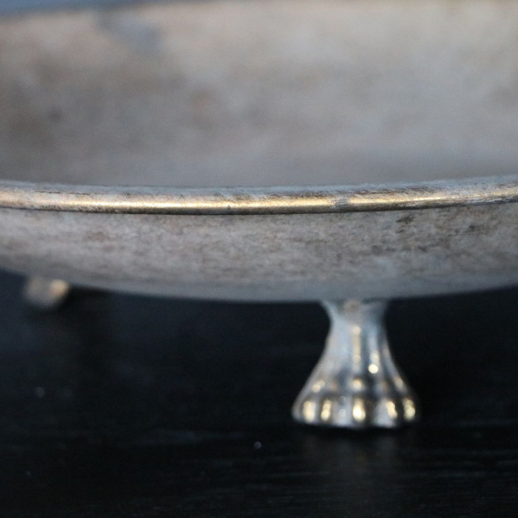 Bandeja Denisse grande metal dorada 44,5 x 40x5 x 11,5cm