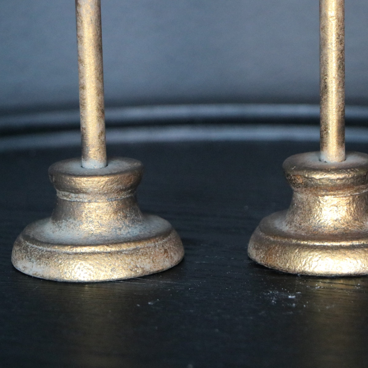 Set 2 Candelabros Marianne dorados 7 x 7 x 24cm / 7x7x31cm