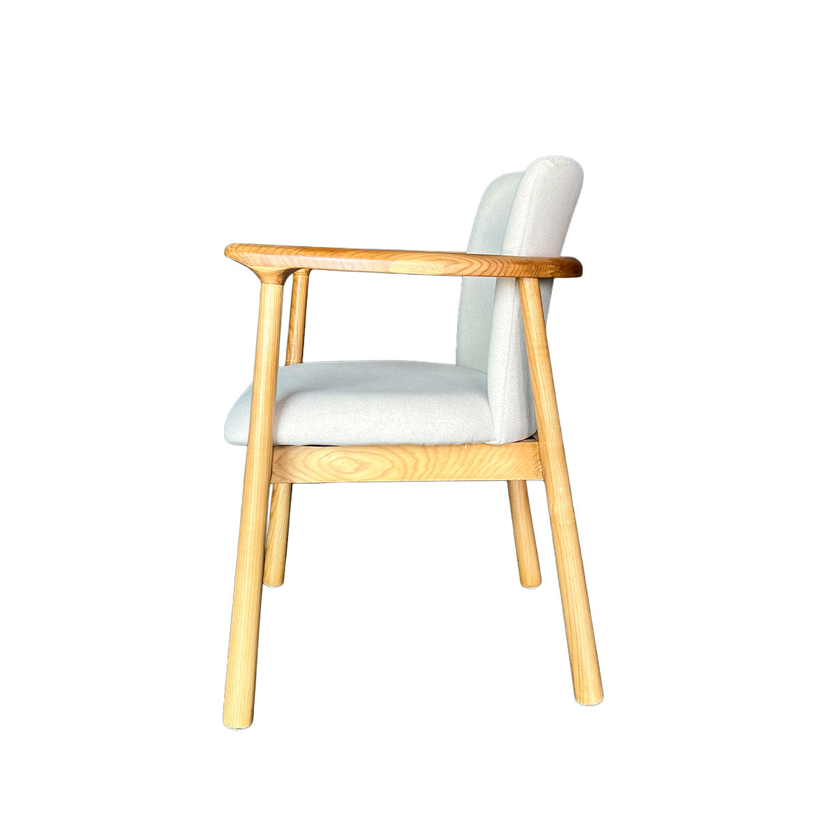 Sitial Mateo – Madera de Fresno Natural y Tapizado en Lino & Algodón Beige.