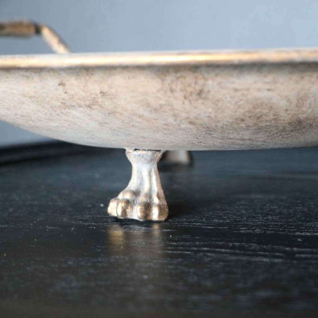 Bandeja Denisse grande metal dorada 44,5 x 40x5 x 11,5cm