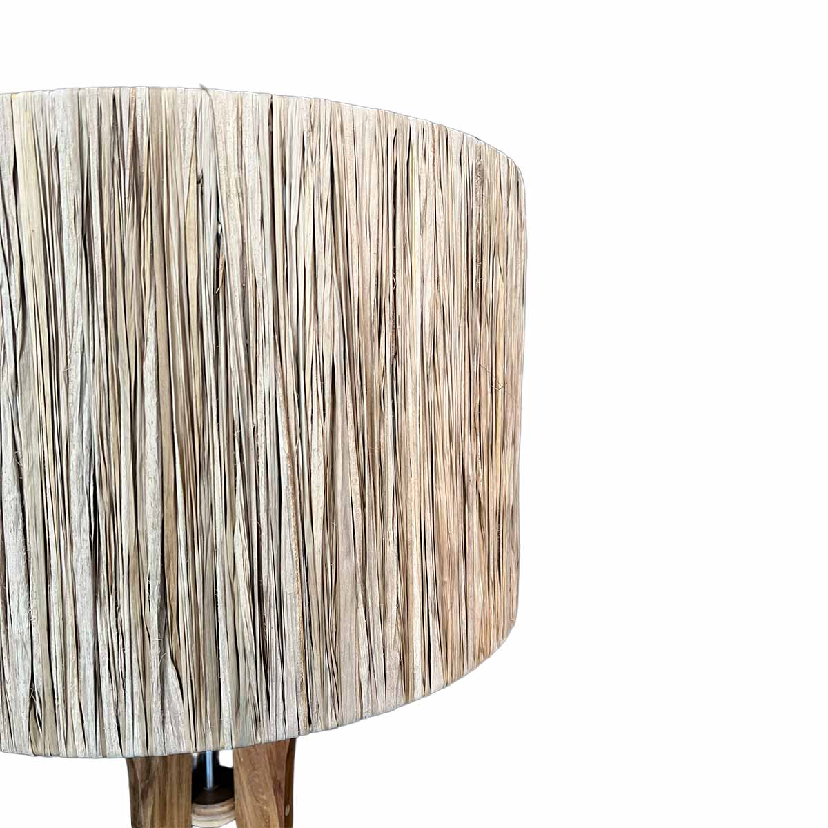 Lámpara de Pie Uruk – Madera y Pantalla de Ratán Natural