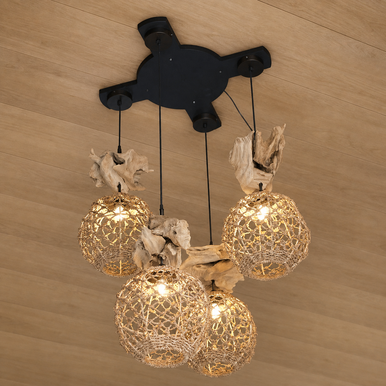 Chandelier Ricci de Madera de Teca y Fibra 60 x 115 cm