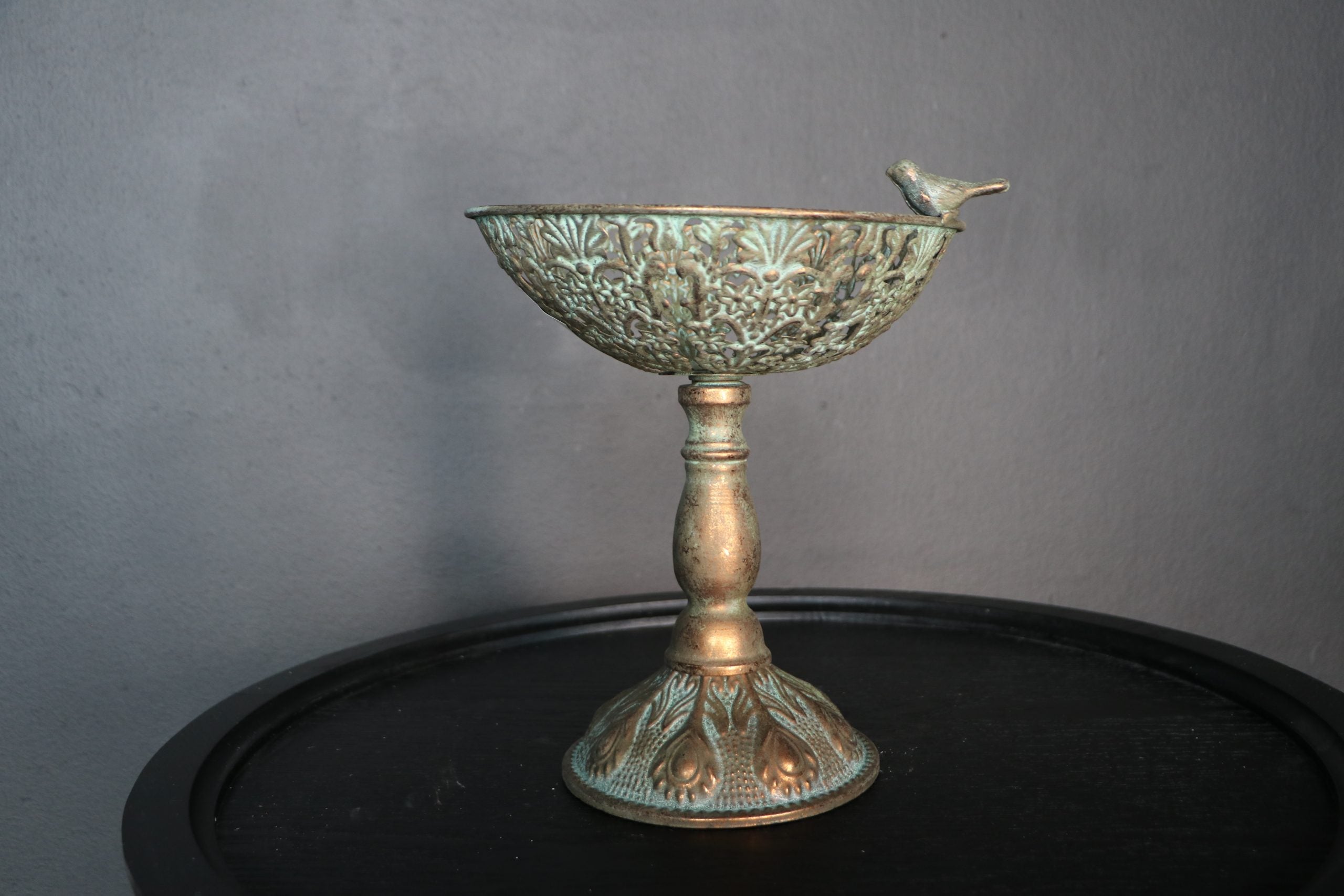 Copón Romano grande metal dorado 29 x 27 x 34,5cm