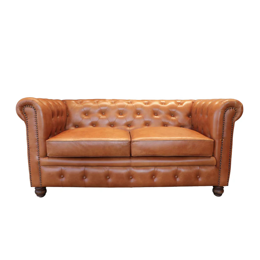 SOFÁ CHESTERFIELD CUERO FULL GRAIN CARAMELO 2 CUERPOS