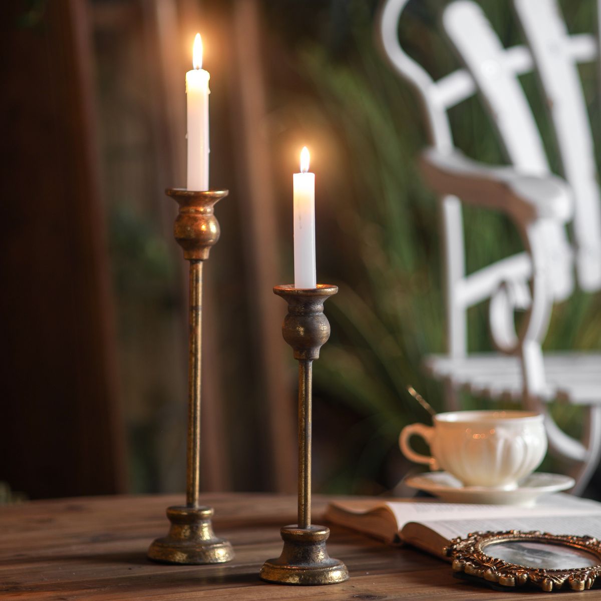 Set 2 Candelabros Marianne dorados 7 x 7 x 24cm / 7x7x31cm
