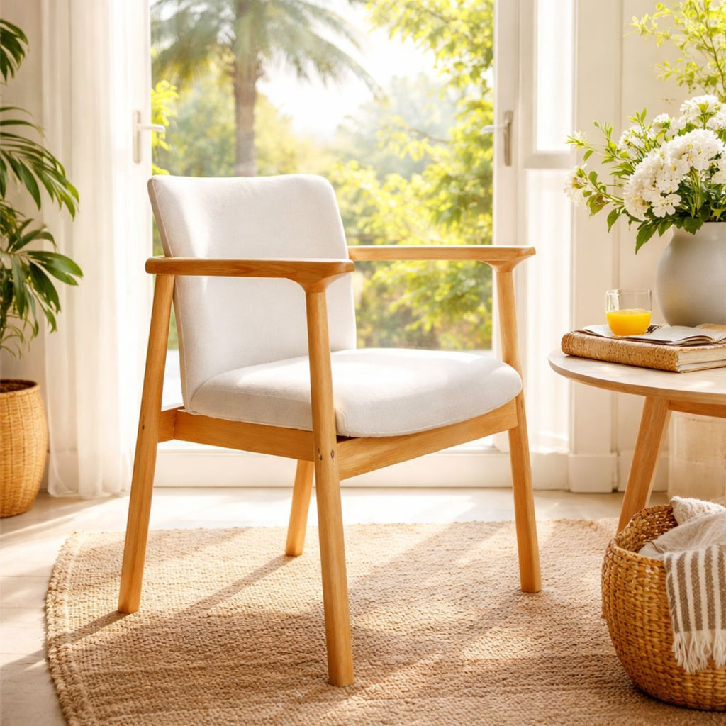 Sitial Mateo – Madera de Fresno Natural y Tapizado en Lino & Algodón Beige.