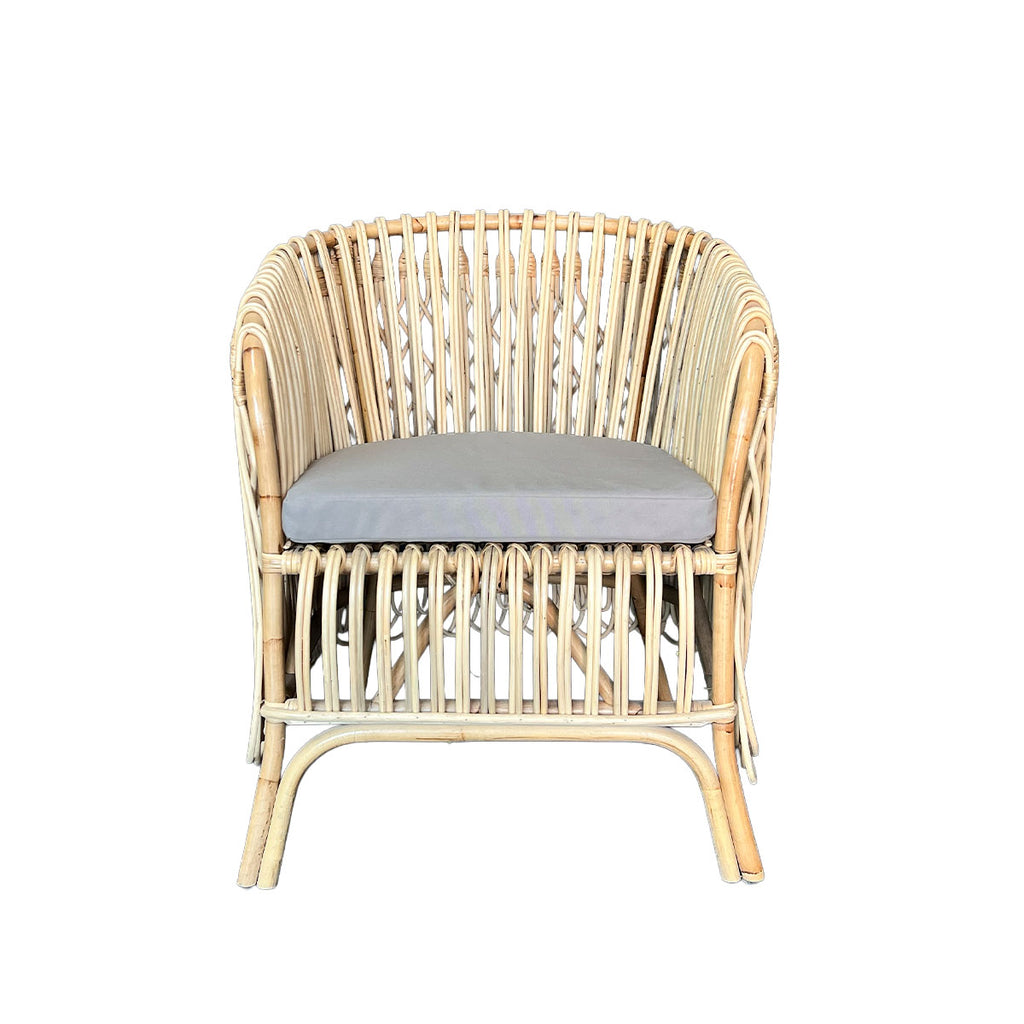 Sitial Nuzi Rattan Natural con Cojín Gris