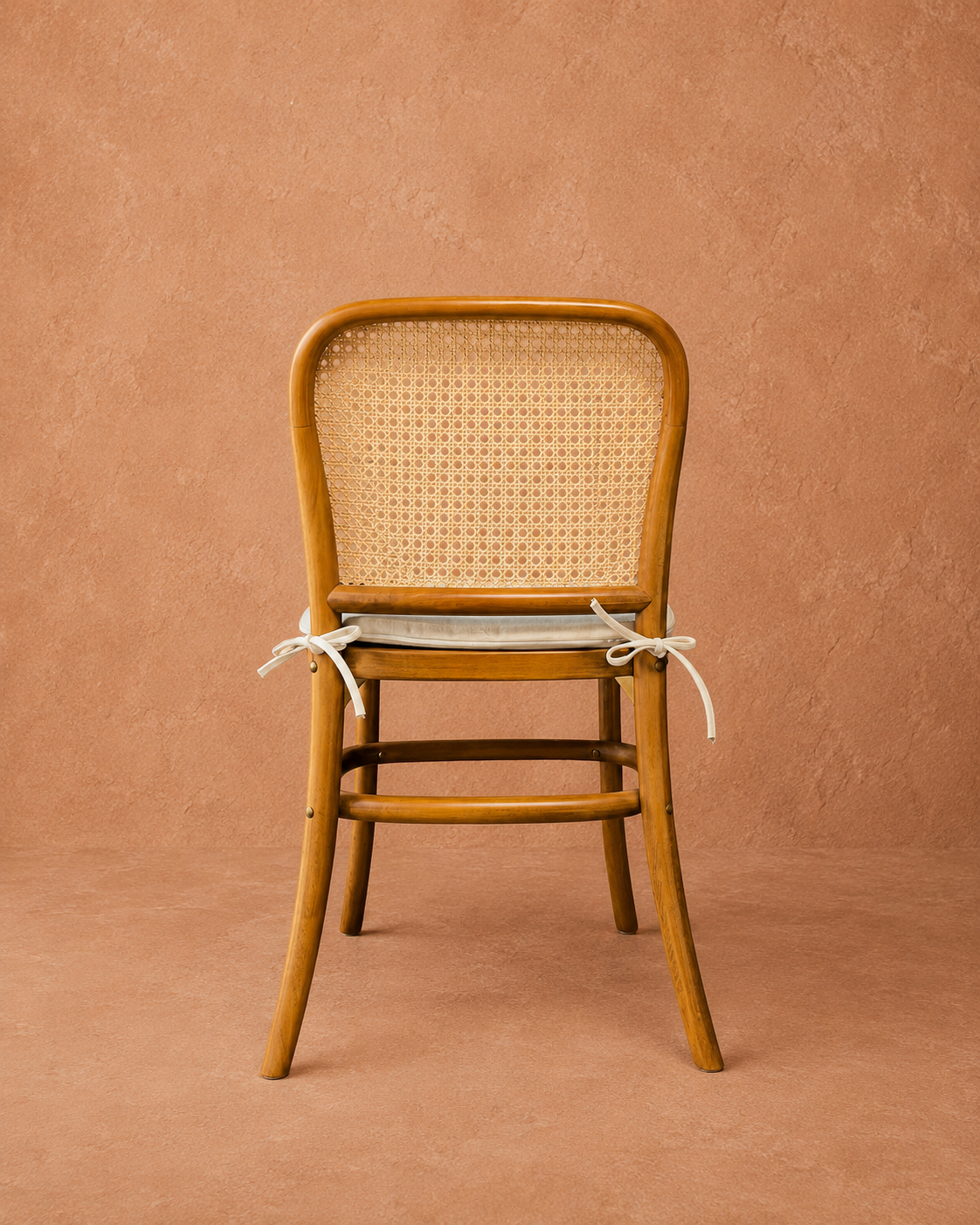 Silla New Kevin Madera de Haya Walnut y Ratán Natural