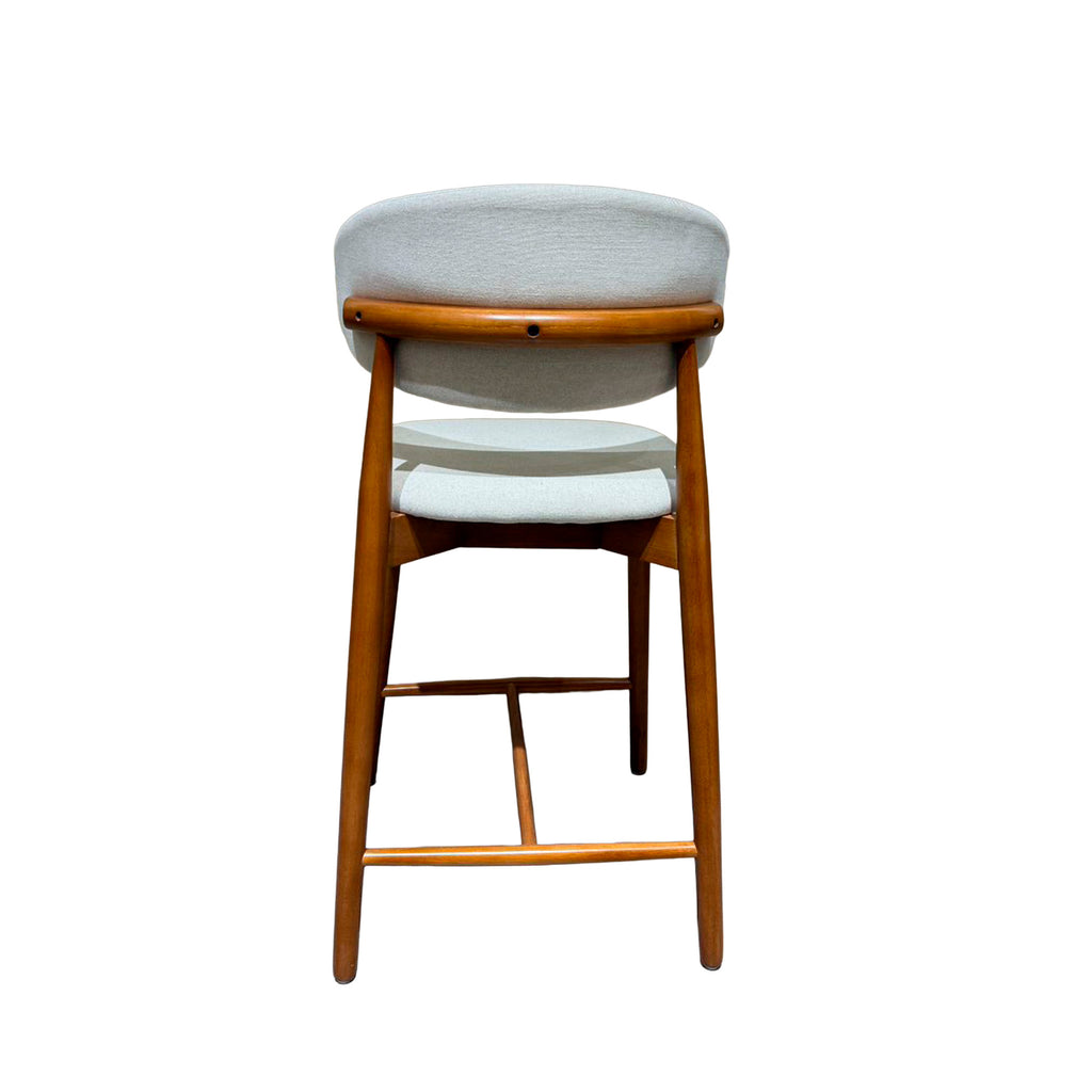 Piso Bar Álvaro · Madera Walnut y Lino Natural (Llegada en Agosto)