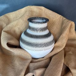 Jarrón Neolítica Fibra blanca con líneas